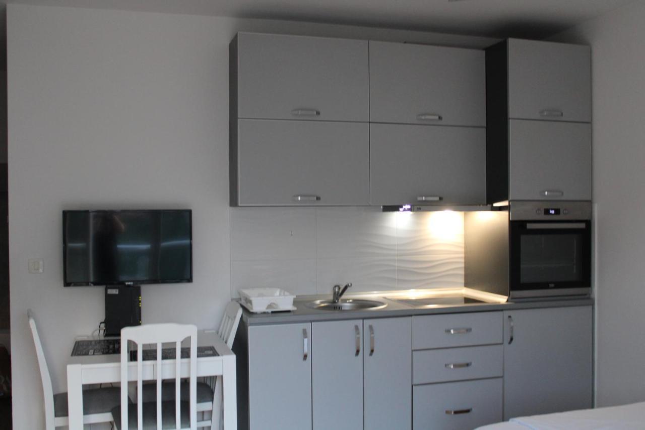 Delta Studio Apartman بودغوريتْسا المظهر الخارجي الصورة